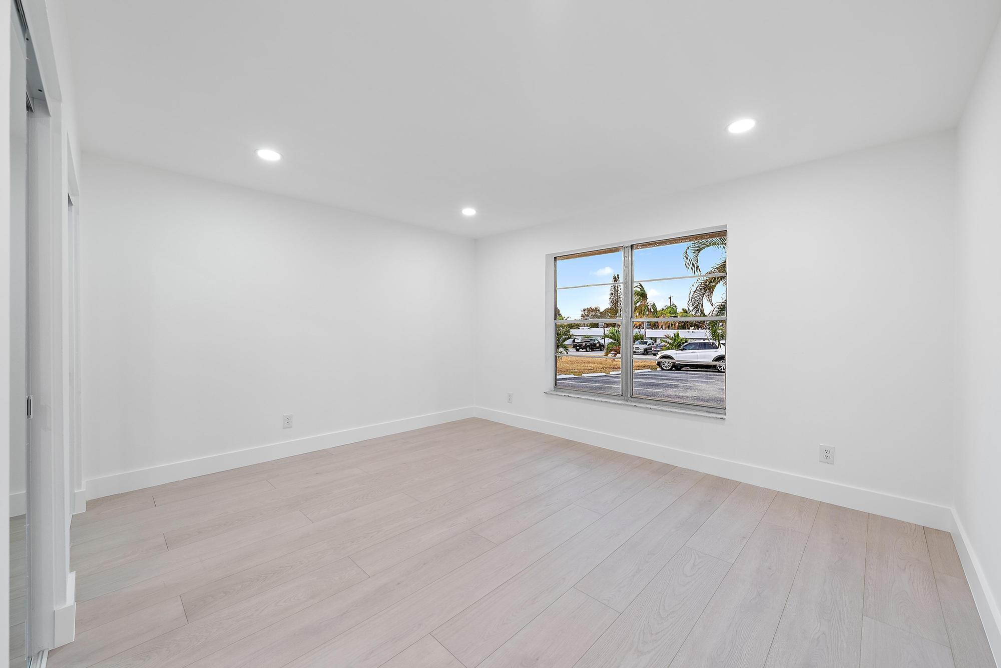 1928 Service Road North Palm Beach, FL 33408 - Photo 10 of 16 1924 Service Rd-8