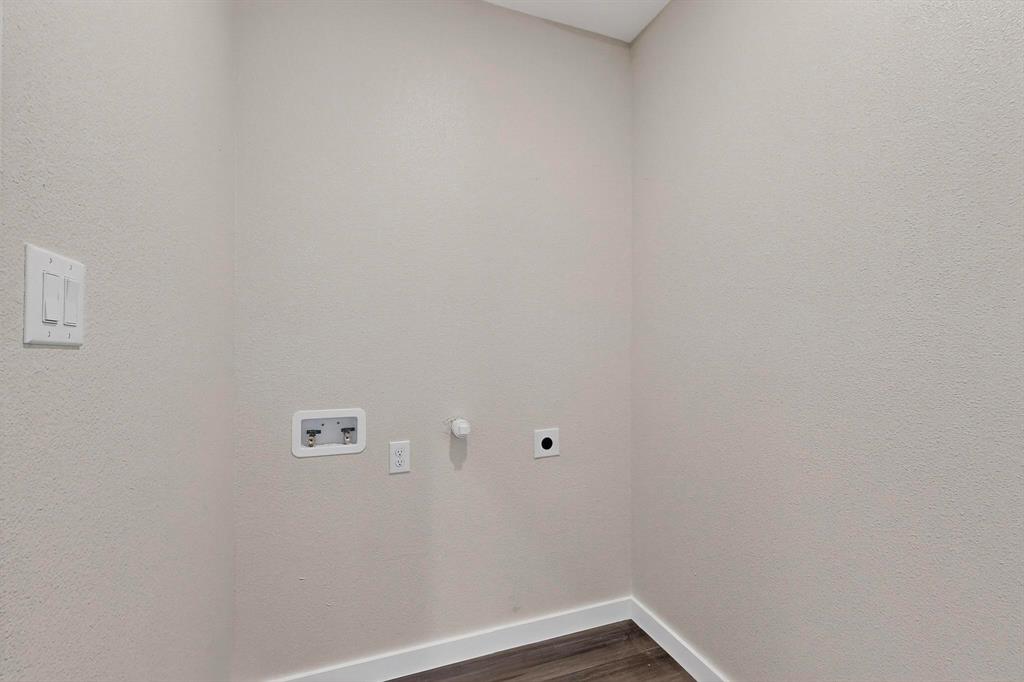 740 Section House Road Ennis, TX 75119 - Photo 25 of 31 a view of a small space