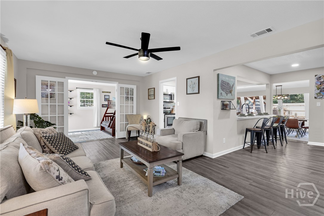 111 Carlton Road Savannah, GA 31410 - Photo 17 of 57