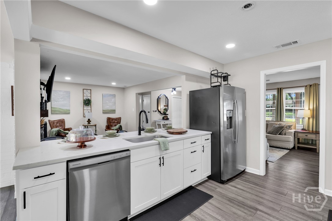 111 Carlton Road Savannah, GA 31410 - Photo 24 of 57