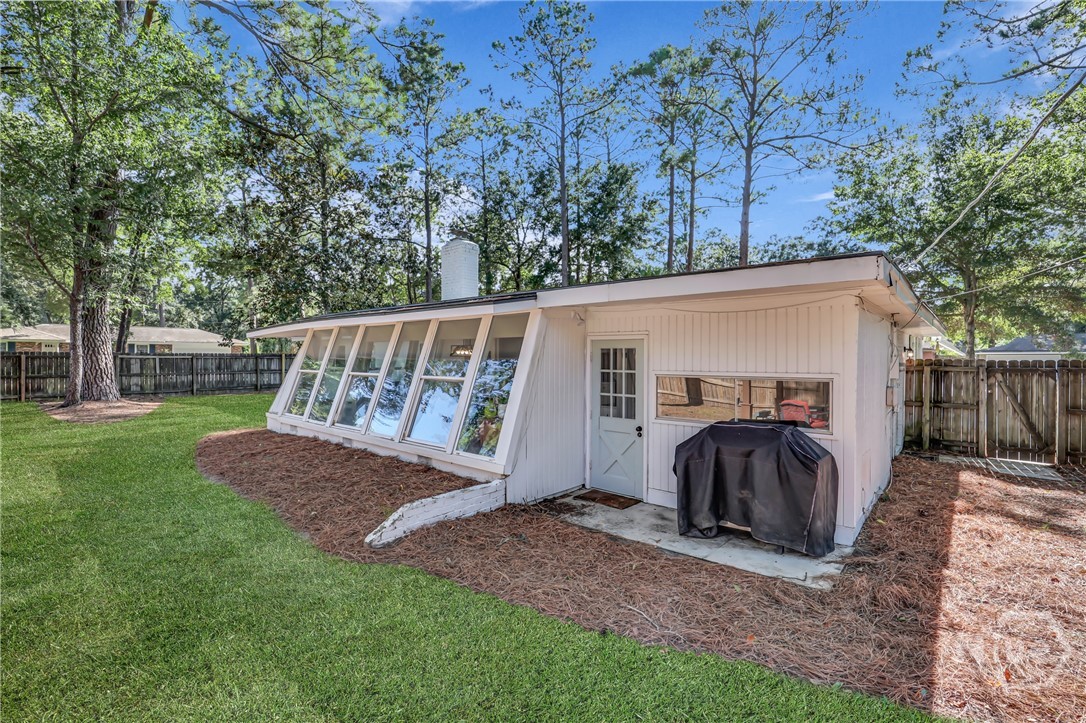 111 Carlton Road Savannah, GA 31410 - Photo 41 of 57