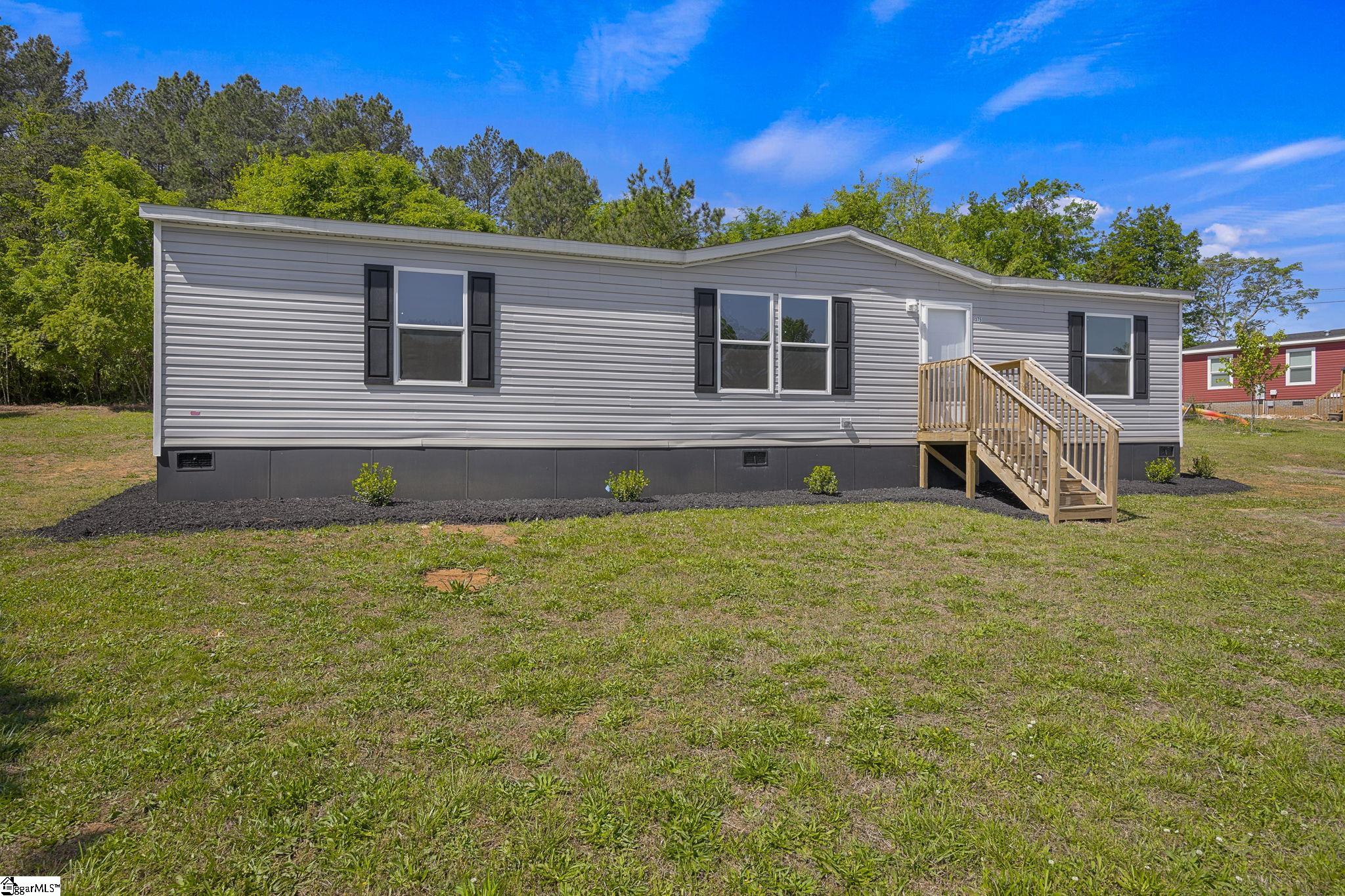 375 Griggs Road Six Mile, SC 29682 - Photo 2 of 37