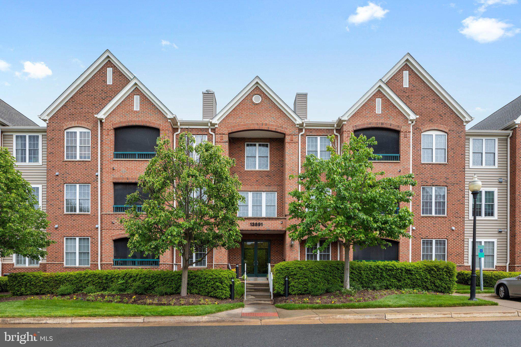 13891 Chelmsford Drive, Unit 204, Gainesville, VA 20155 Compass
