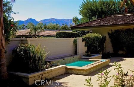 44 Mt Holyoke Drive Rancho Mirage, CA 92270 - Photo 4 of 6 a view of a backyard with plants