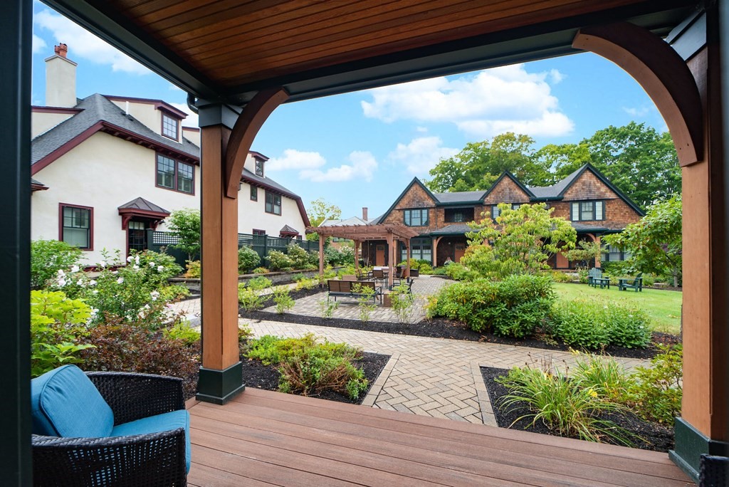 7 Abbey Road, Unit 7 Sherborn, MA 01770 - Photo 5 of 42 Gallery Image 5