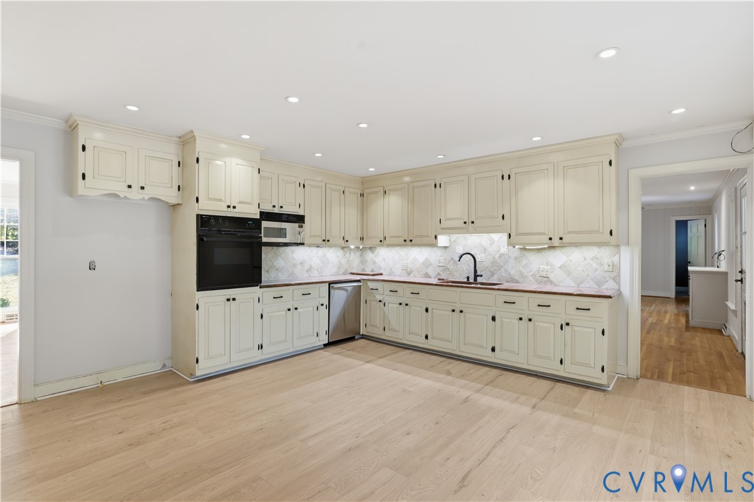 14110 Netherfield Drive Midlothian, VA 23113 - Photo 13 of 36 Gallery Image 13