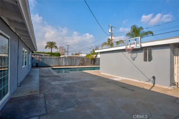 $4,500 | 9502 Laurel Canyon Boulevard, Arleta, CA 91331