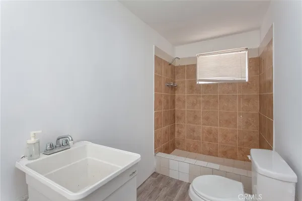 $4,500 | 9502 Laurel Canyon Boulevard, Arleta, CA 91331