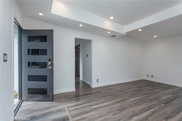 $4,500 | 9502 Laurel Canyon Boulevard, Arleta, CA 91331