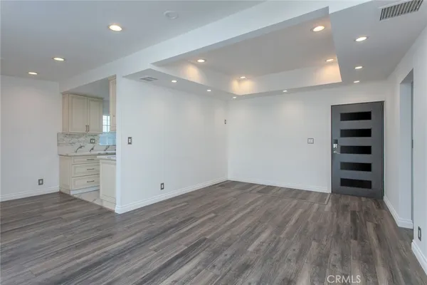 $4,500 | 9502 Laurel Canyon Boulevard, Arleta, CA 91331