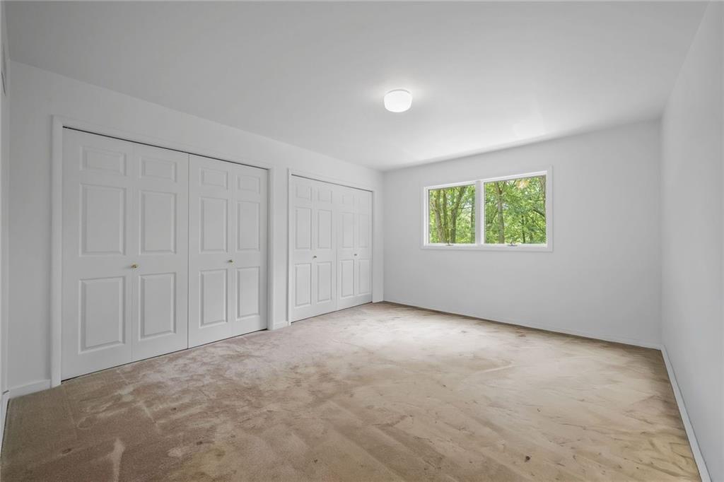 958 Blackburn Road Sewickley, PA 15143 - Photo 40 of 49 an empty room with windows
