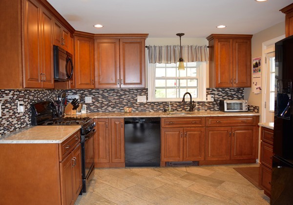 52 Intervale Road Dedham, MA 02026 - Photo 3 of 17 Gallery Image 3