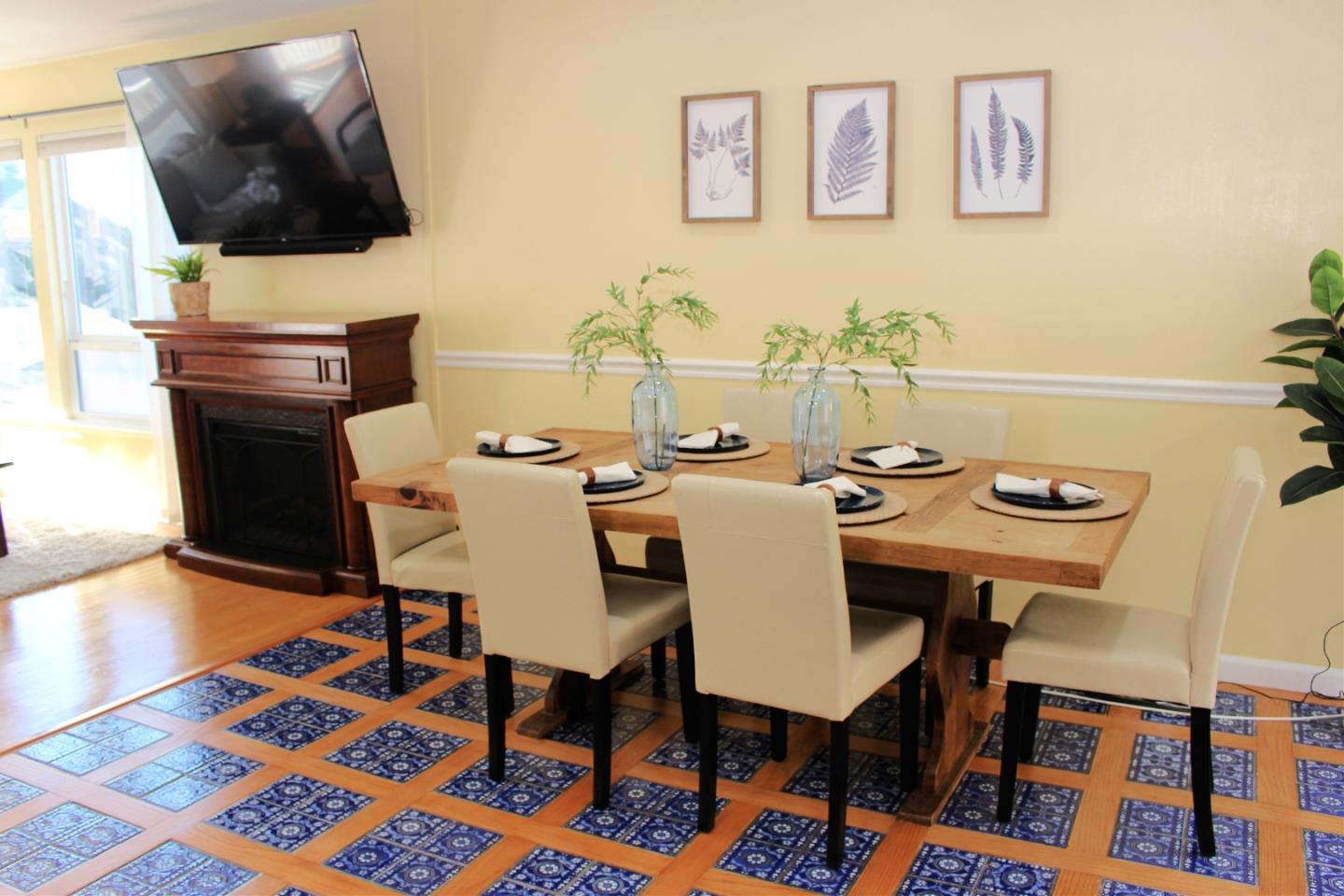 774 Prairie Creek Drive Pacifica, CA 94044 - Photo 9 of 29 a view of a dining room with furniture and wooden floor