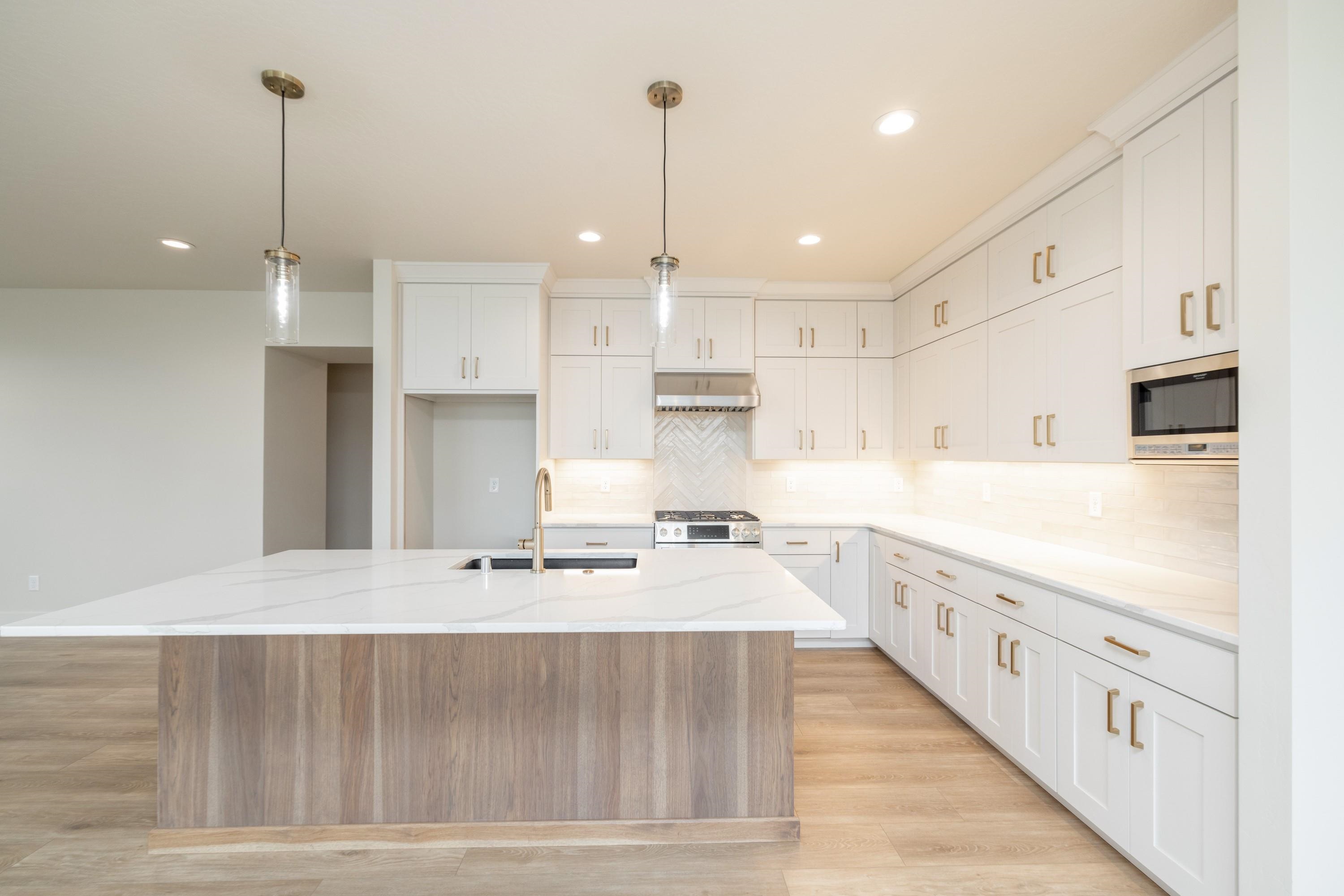 2205 West Cascade Way Spokane, WA 99208 - Photo 10 of 31 Gallery Image 10