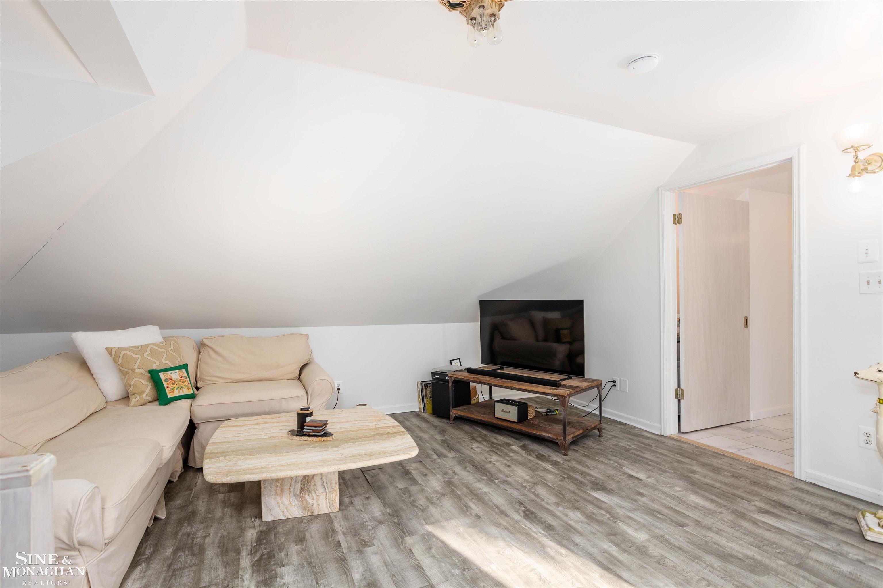 29 Fisher Road Grosse Pointe, MI 48230 - Photo 46 of 62