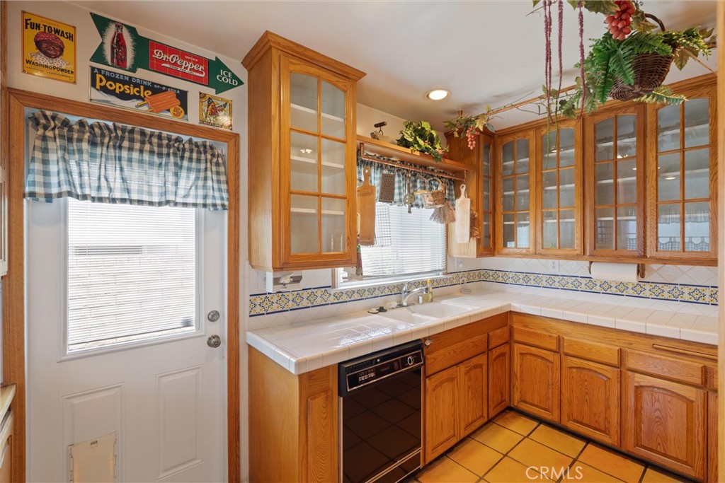 5502 East Pageantry Street Long Beach, CA 90808 - Photo 5 of 43