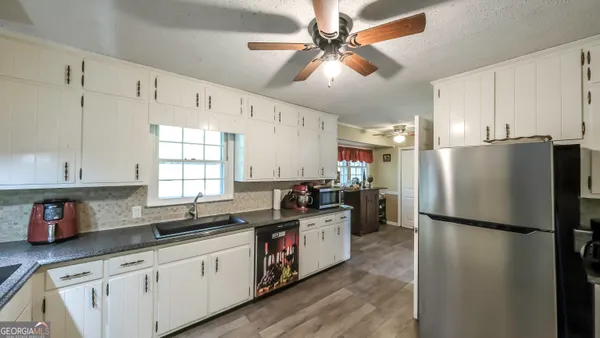 $299,900 | 672 Thomas Road, Waco, GA 30182