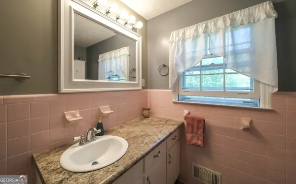 $299,900 | 672 Thomas Road, Waco, GA 30182