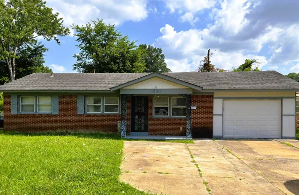 $1,325 | 4591 Lawrence Road, Memphis, TN 38122