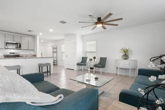 $2,650 | 2986 Great Abaco Way, Bradenton, FL 34208