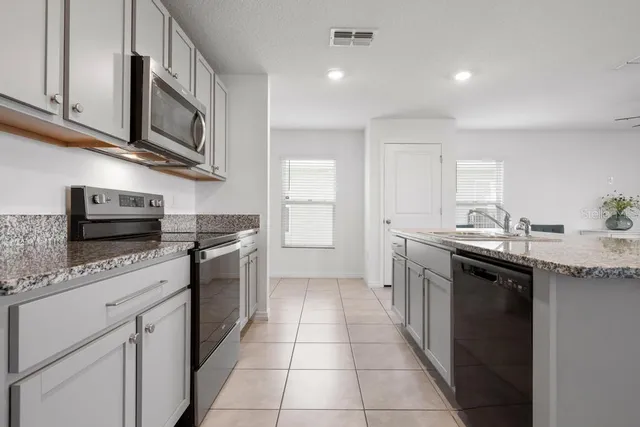 $2,650 | 2986 Great Abaco Way, Bradenton, FL 34208