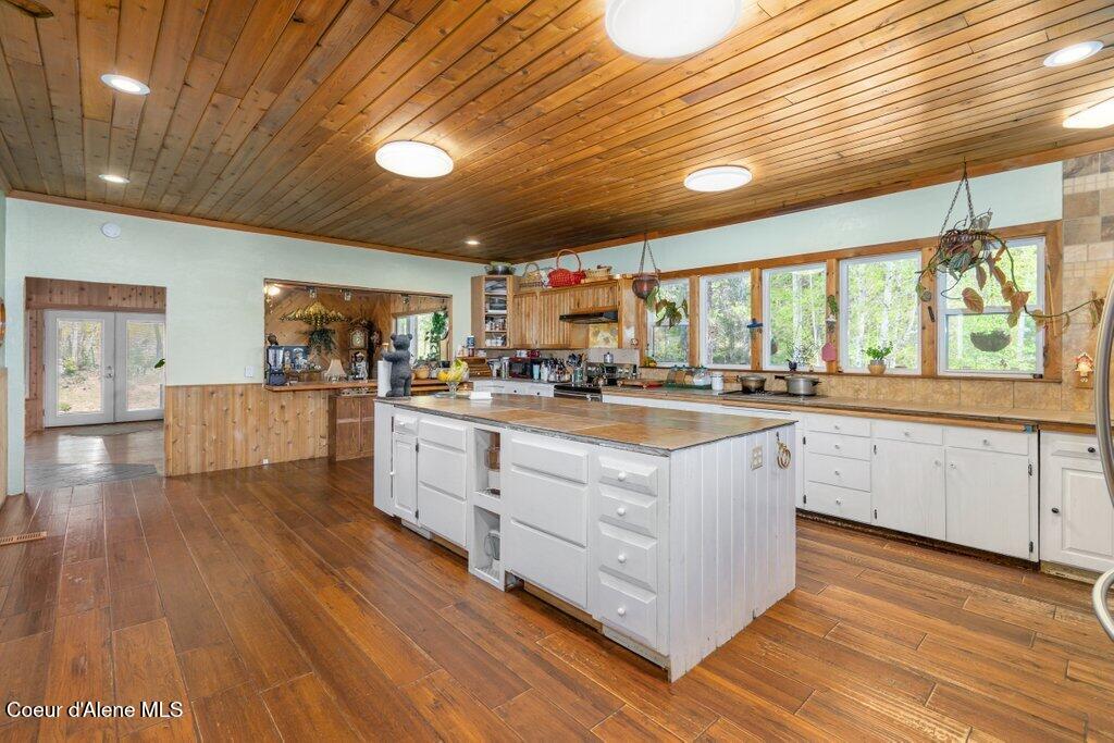 784 Twin River Road Athol, ID 83801 - Photo 20 of 55 Kitchen