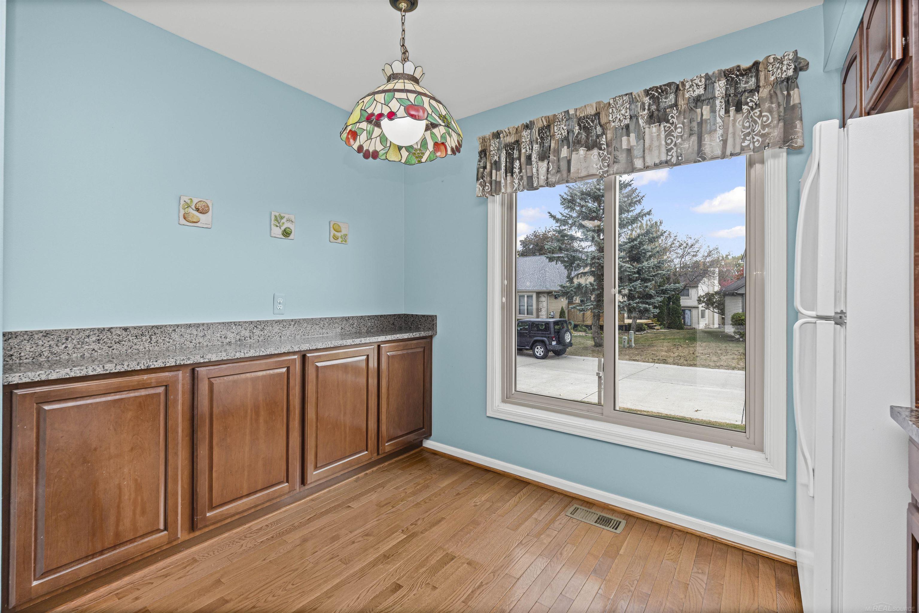 1495 Colony Drive Rochester Hills, MI 48307 - Photo 14 of 46