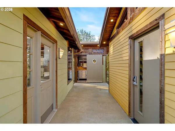 $1,375,000 | 6502 Montana Lane, Vancouver, WA 98661