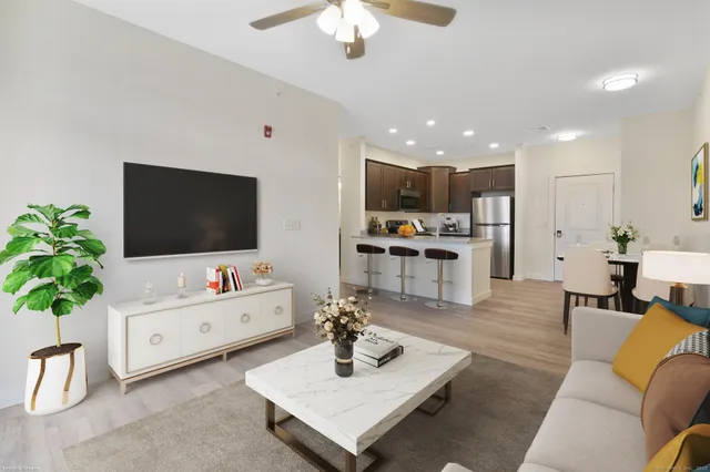 $2,250 | 280 Salmon Brook Street, Unit 4311, Granby, CT 06035