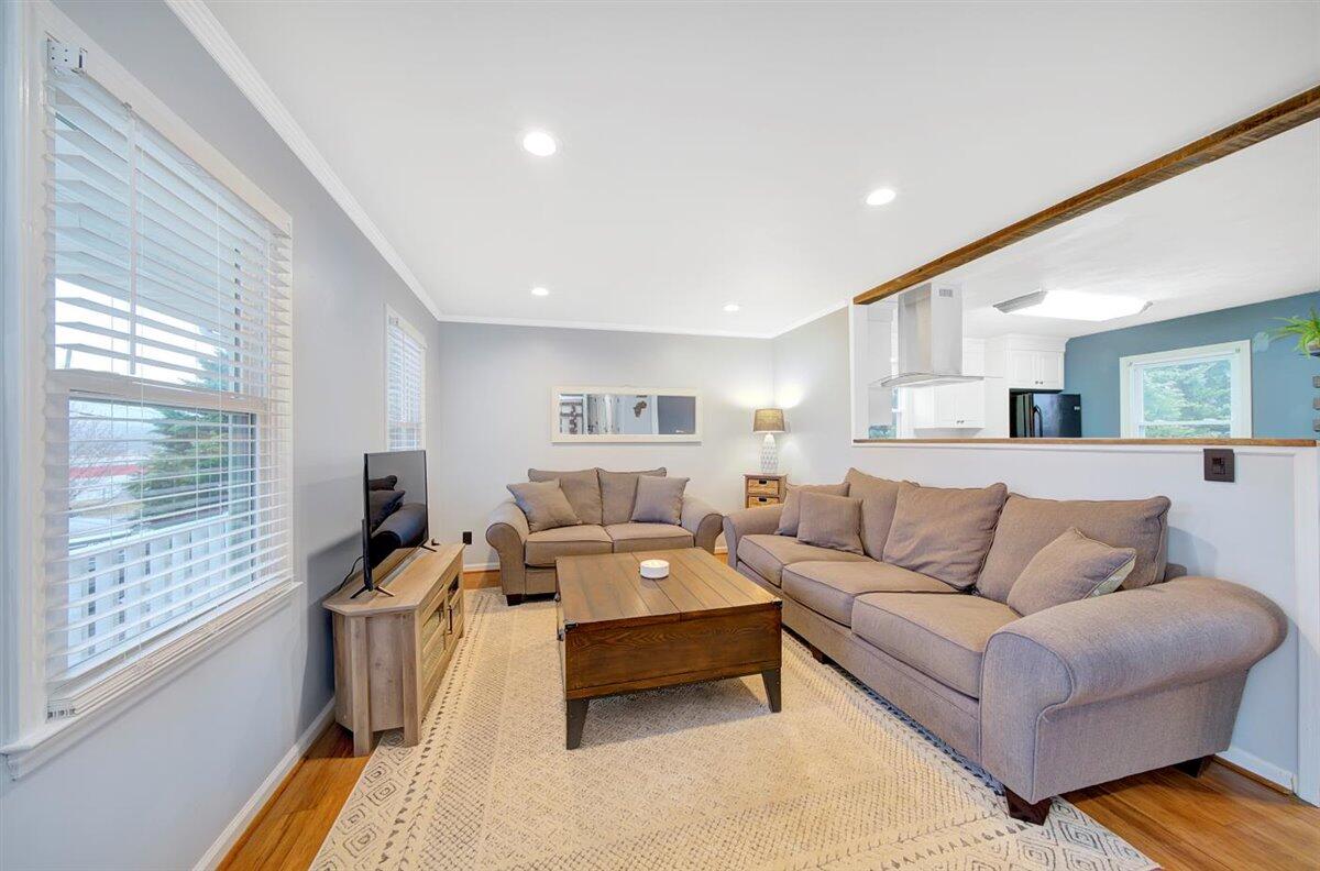 71 Wendover Road Daleville, VA 24083 - Photo 3 of 29 Living Room