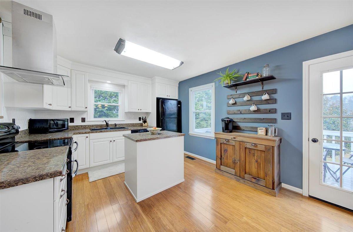 71 Wendover Road Daleville, VA 24083 - Photo 6 of 29 Eat-in-Kitchen