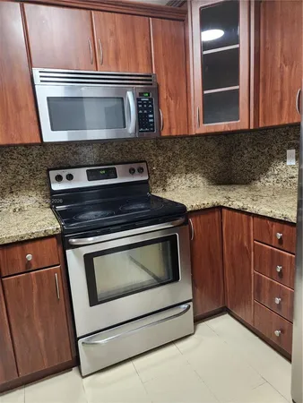 $3,000 | 6485 Southwest 129th Avenue, Miami, FL 33183