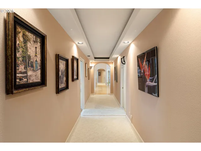 $2,500,000 | 375 Bella Hls Lane, Roseburg, OR 97471