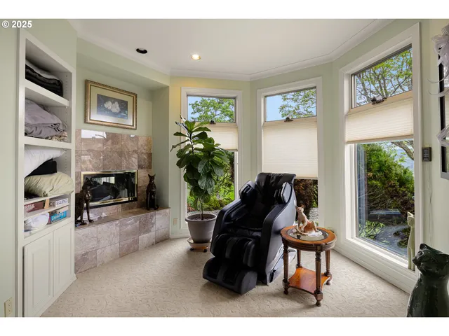 $2,500,000 | 375 Bella Hls Lane, Roseburg, OR 97471