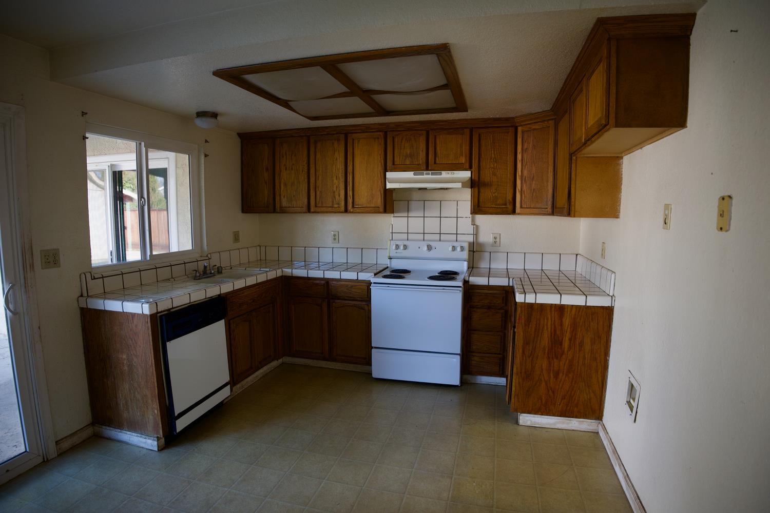 808 Mercy Avenue Modesto, CA 95358 - Photo 8 of 9