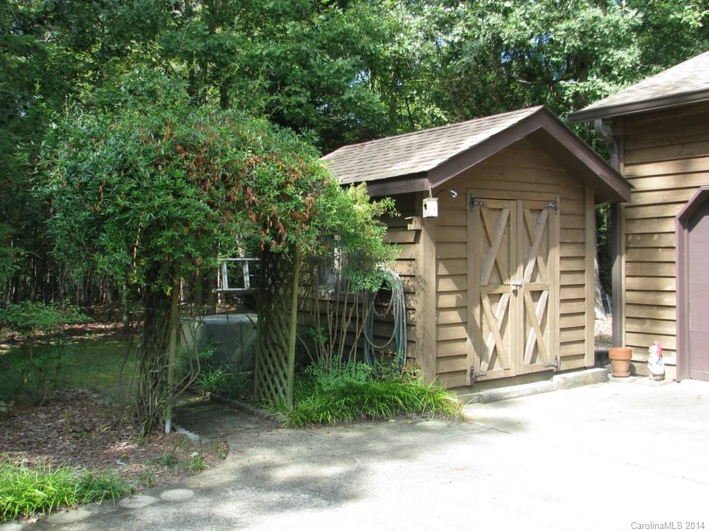 15512 York Road Charlotte, NC 28278 - Photo 19 of 24 Gallery Image 19