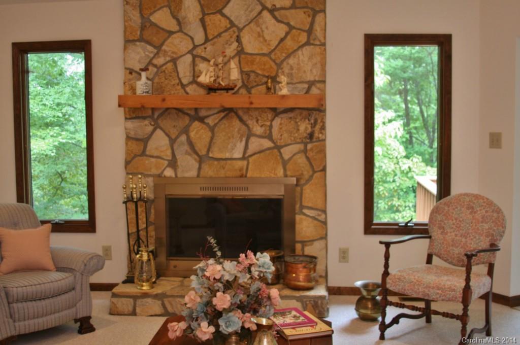 15512 York Road Charlotte, NC 28278 - Photo 3 of 24 Gallery Image 3