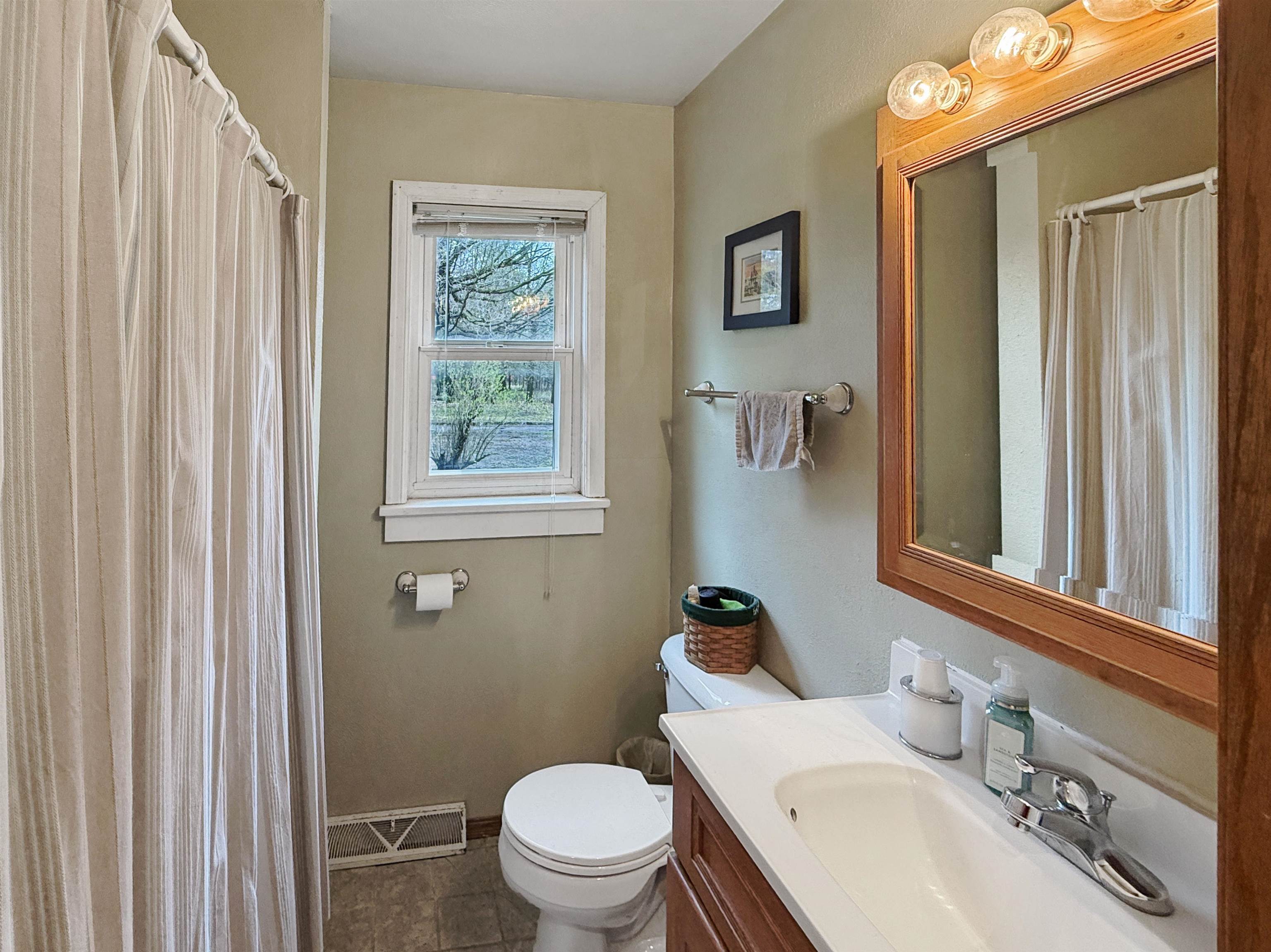 4639 Rivermoor Road Omro, WI 54963 - Photo 11 of 26