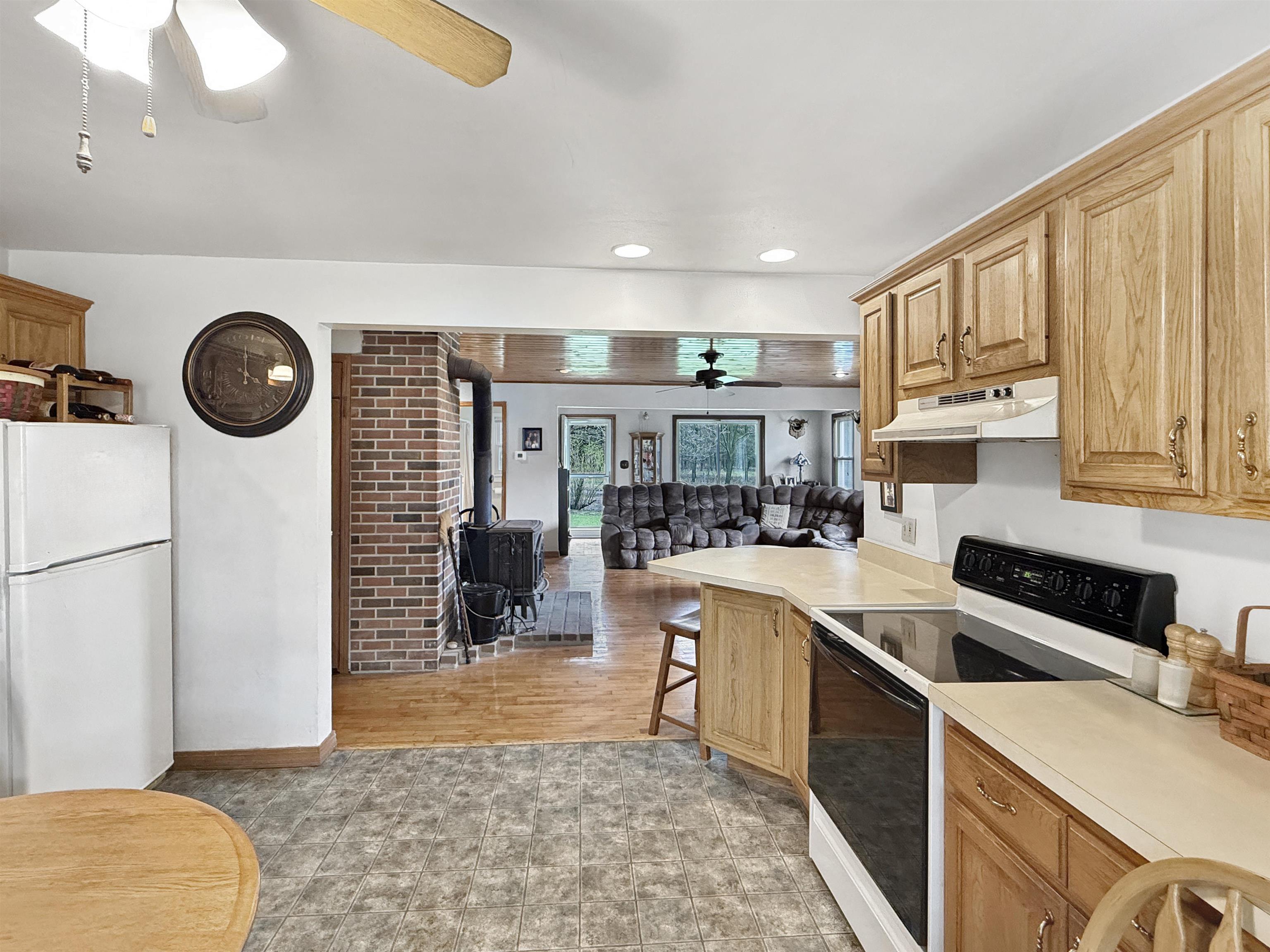 4639 Rivermoor Road Omro, WI 54963 - Photo 3 of 26