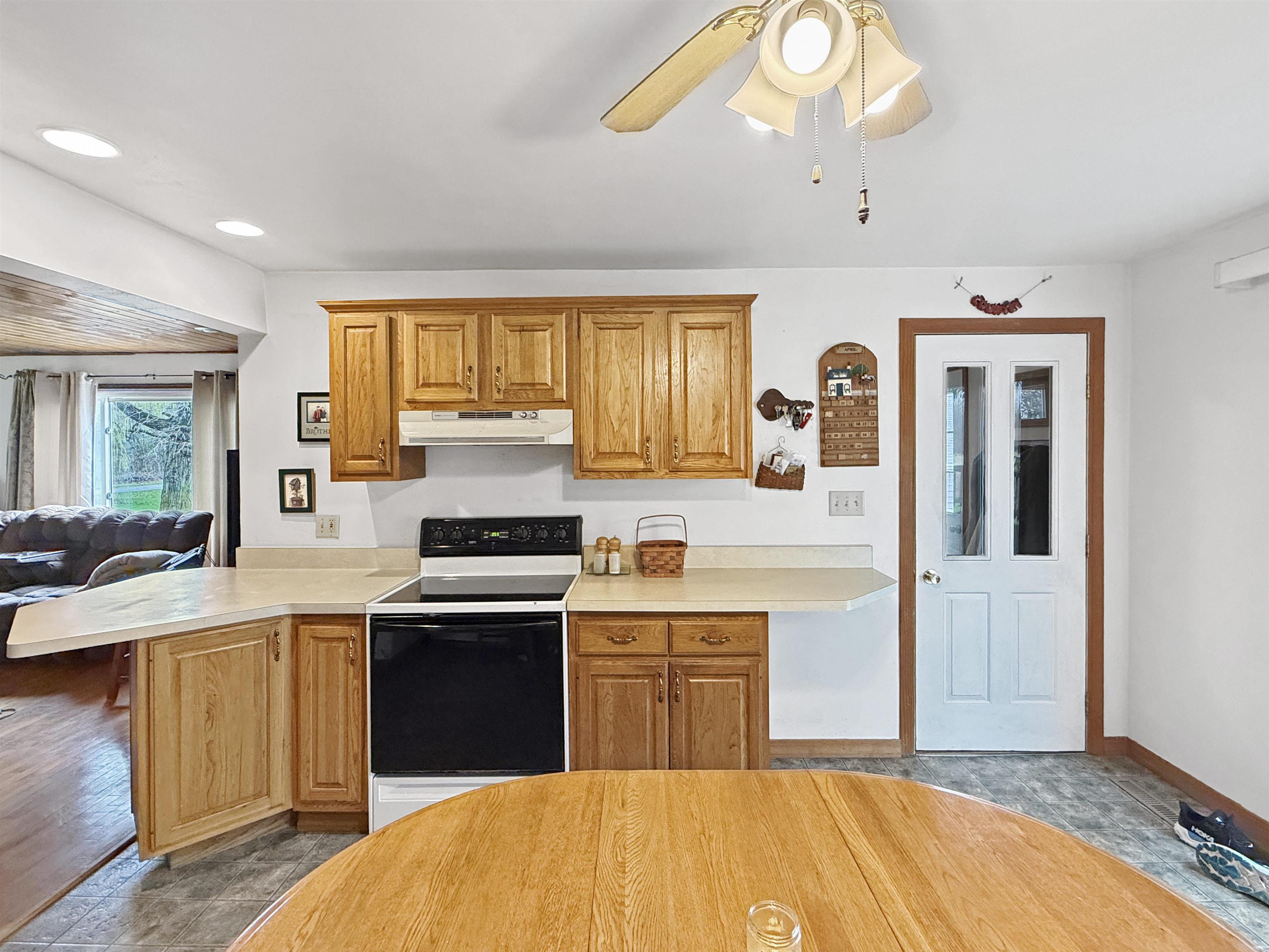 4639 Rivermoor Road Omro, WI 54963 - Photo 4 of 26