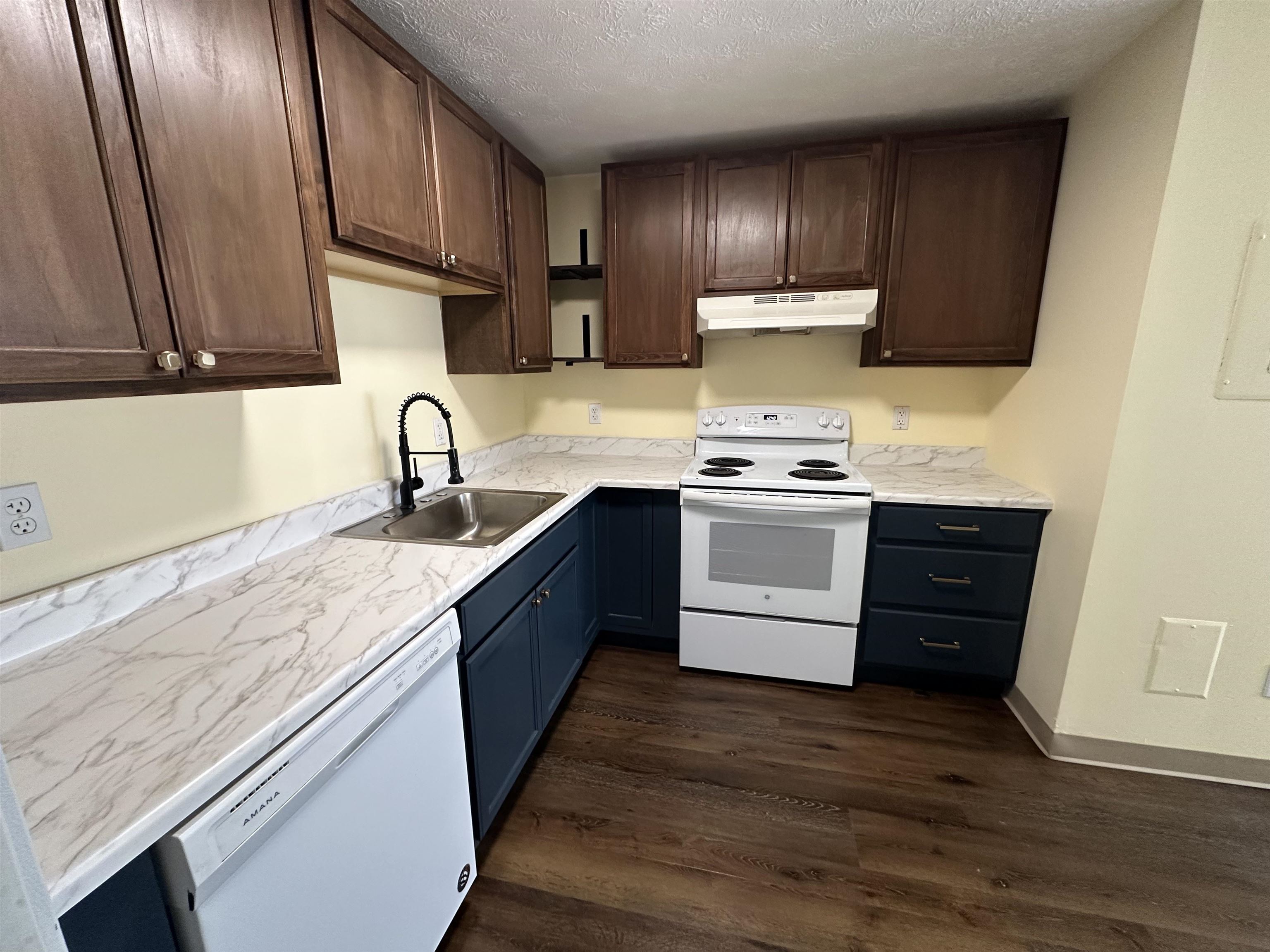 45 Log Street, Unit 1E Manchester, NH 03102 - Photo 4 of 22 Gallery Image 4