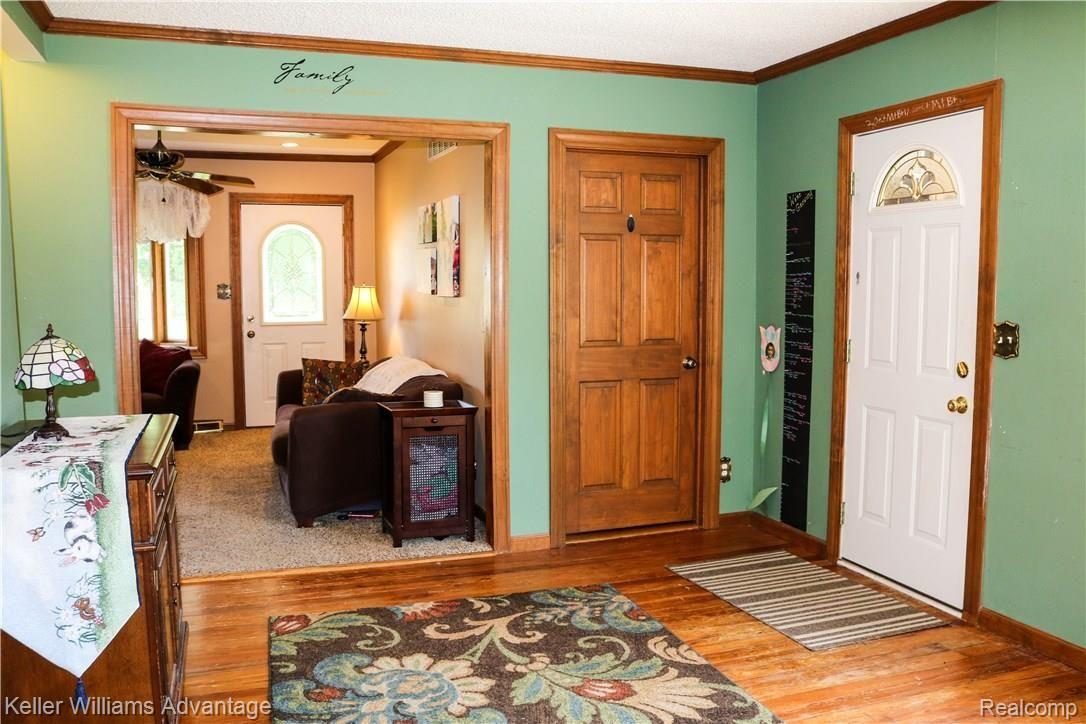 20105 Farmington Road Livonia, MI 48152 - Photo 14 of 61 F11.jpg