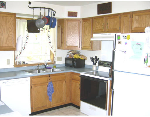 53 Wheeler Road Bolton, MA 01740 - Photo 7 of 12