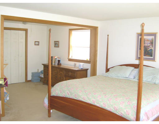 53 Wheeler Road Bolton, MA 01740 - Photo 8 of 12