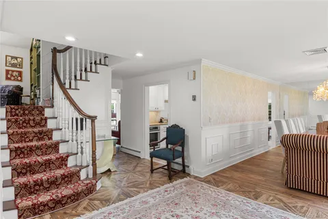 $999,999 | Undisclosed Address, Hauppauge, NY 11788