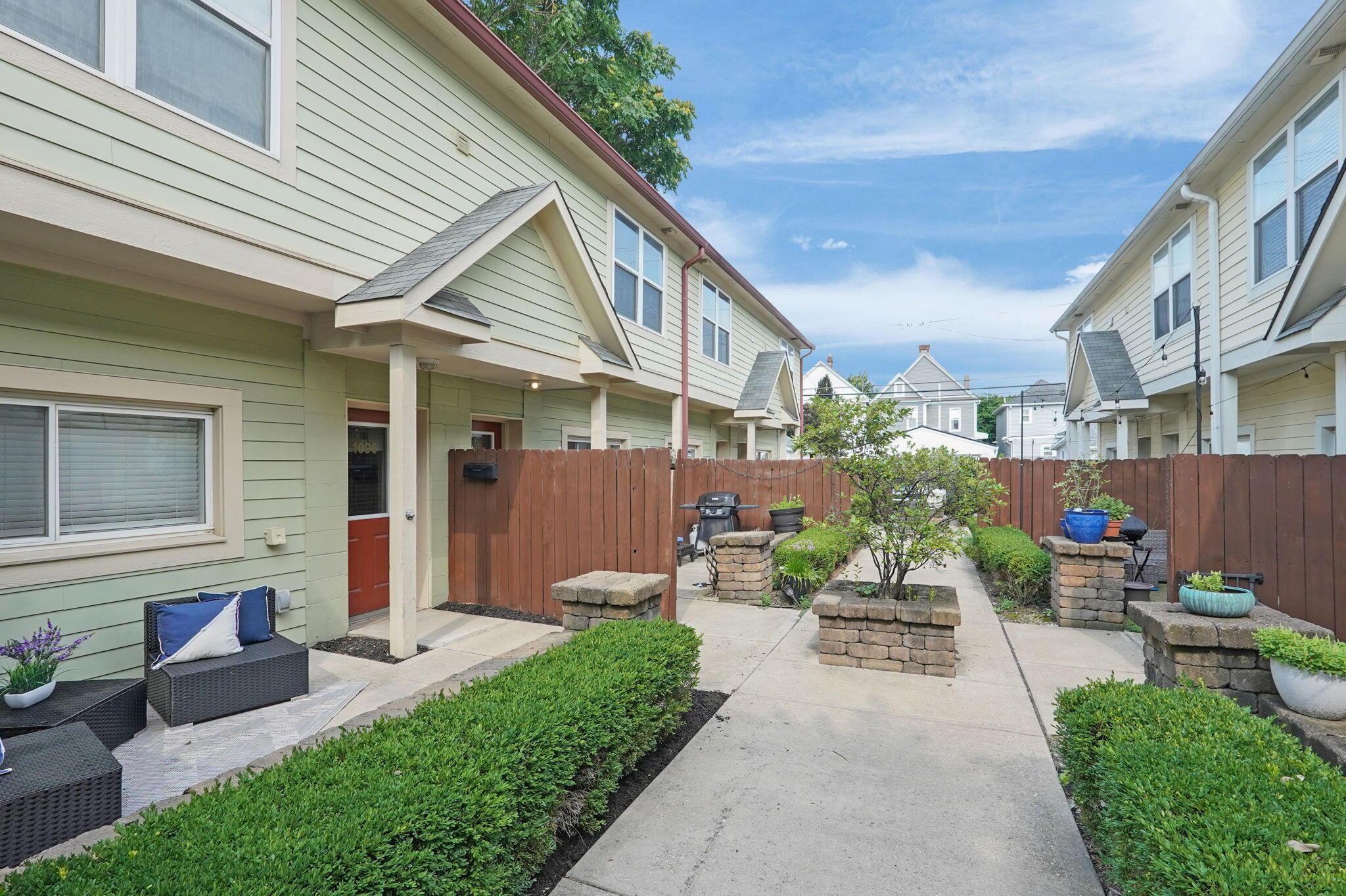 1096 Perry Street, Unit B Columbus, OH 43201 - Photo 3 of 33 22-web-or-mls-1096-perry-st-b