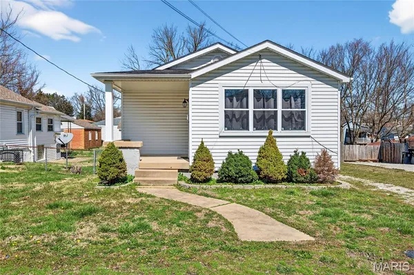 $159,900 | 327 West Felton Avenue, St. Louis, MO 63125