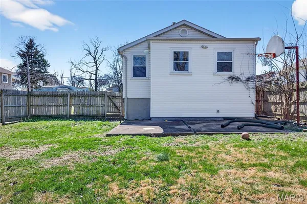 $149,900 | 327 West Felton Avenue, St. Louis, MO 63125