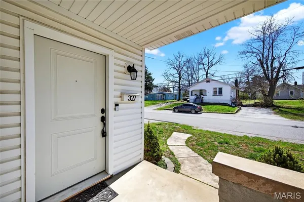 $149,900 | 327 West Felton Avenue, St. Louis, MO 63125