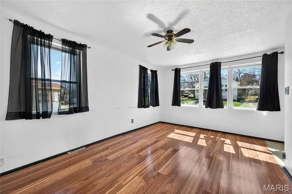 $149,900 | 327 West Felton Avenue, St. Louis, MO 63125
